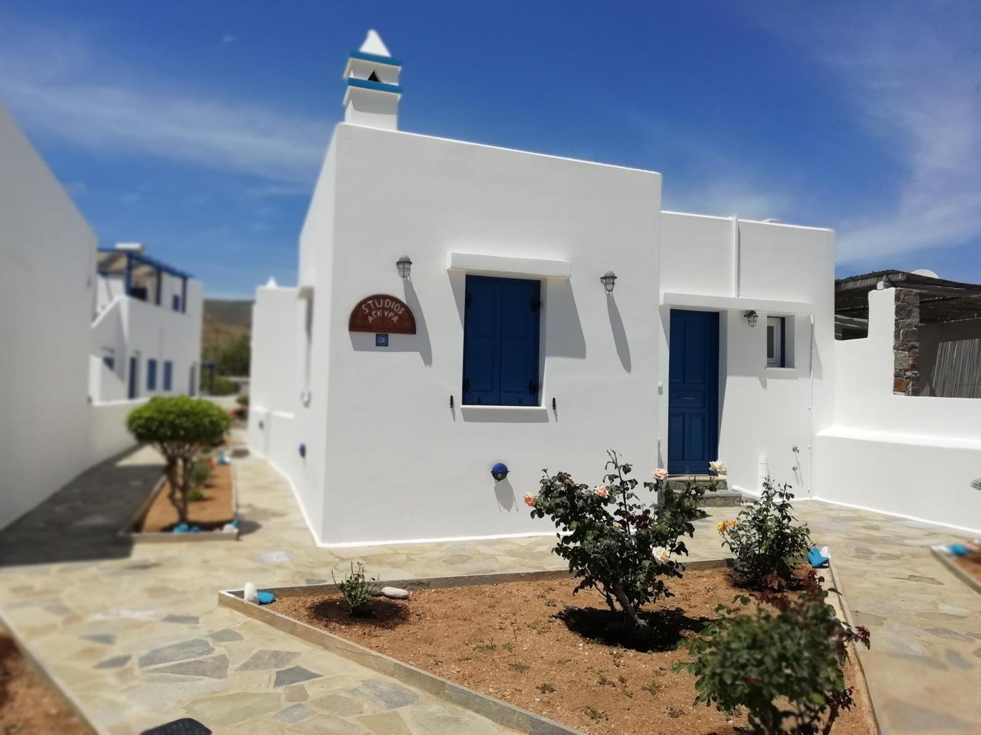 Studios Αγκυρα Livadi  Екстер'єр фото